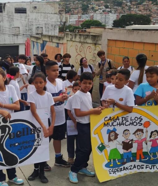 EN LA VEGA CAMINARON POR LA PAZ